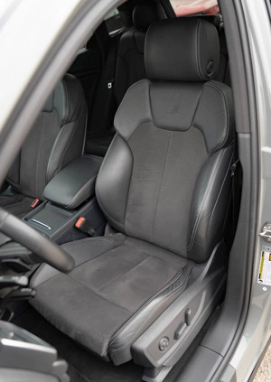 Audi SQ5 cena 189000 przebieg: 48900, rok produkcji 2019 z Białystok małe 596
